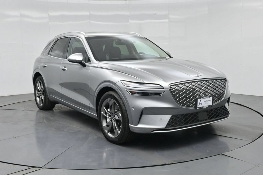 Used 2025 Genesis Electrified GV70 w/ Prestige Package AWD/4WD image 30