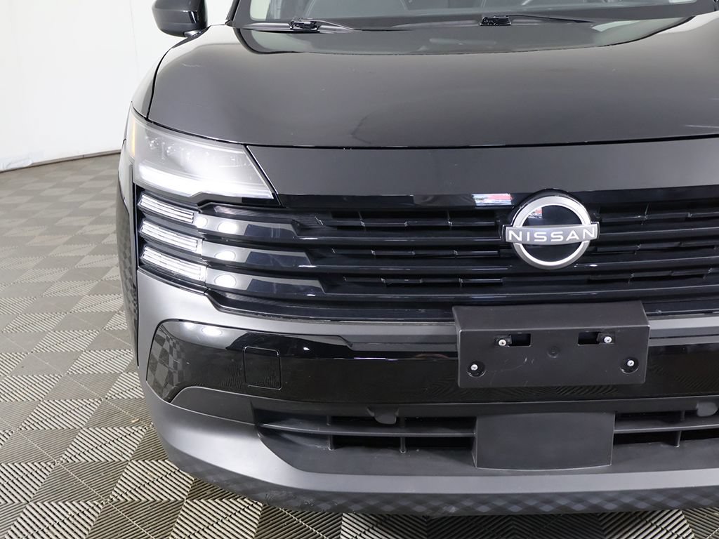 Used 2025 Nissan Kicks SV AWD/4WD image 12