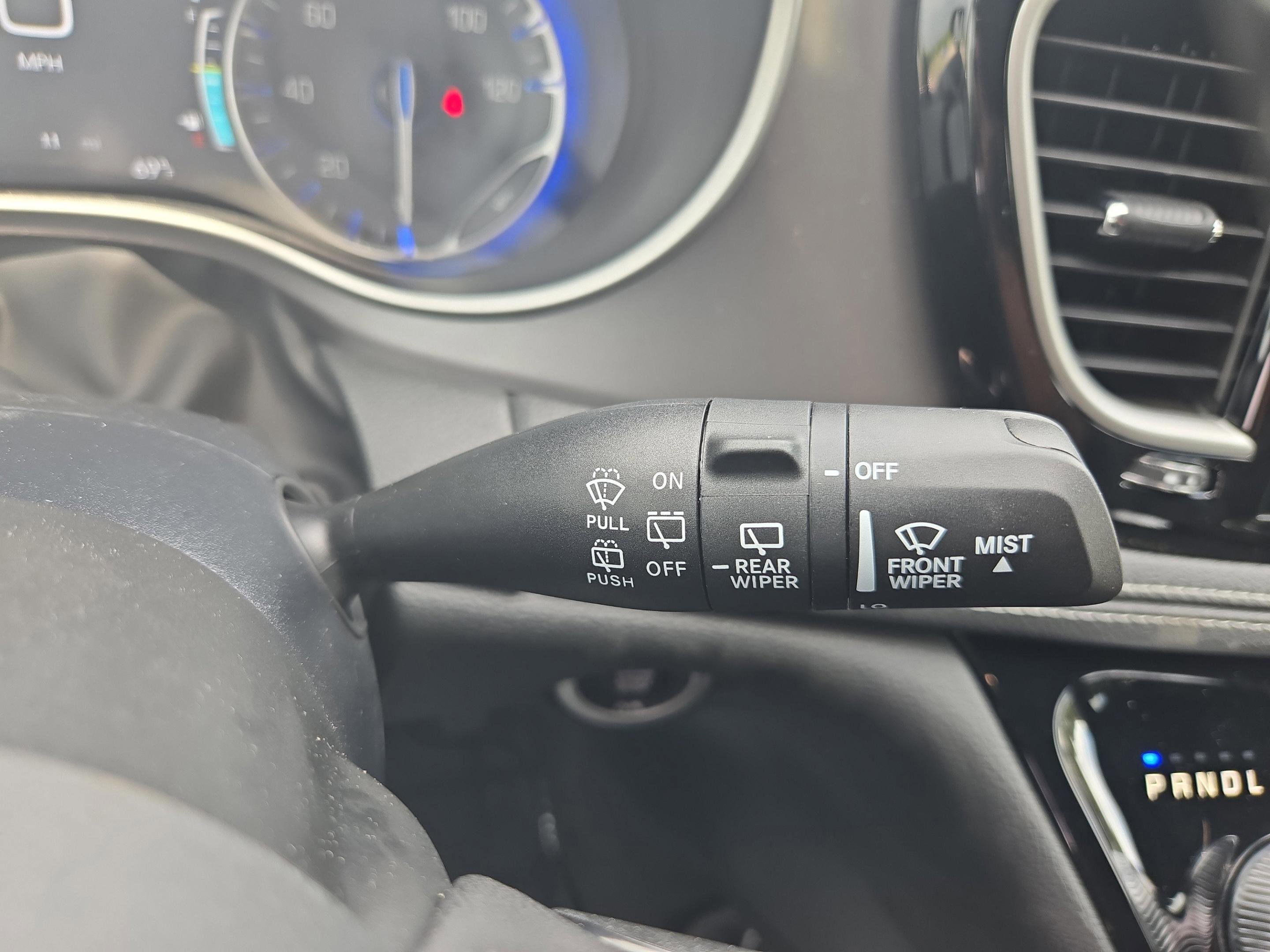 New 2026 Chrysler Pacifica Select image 23