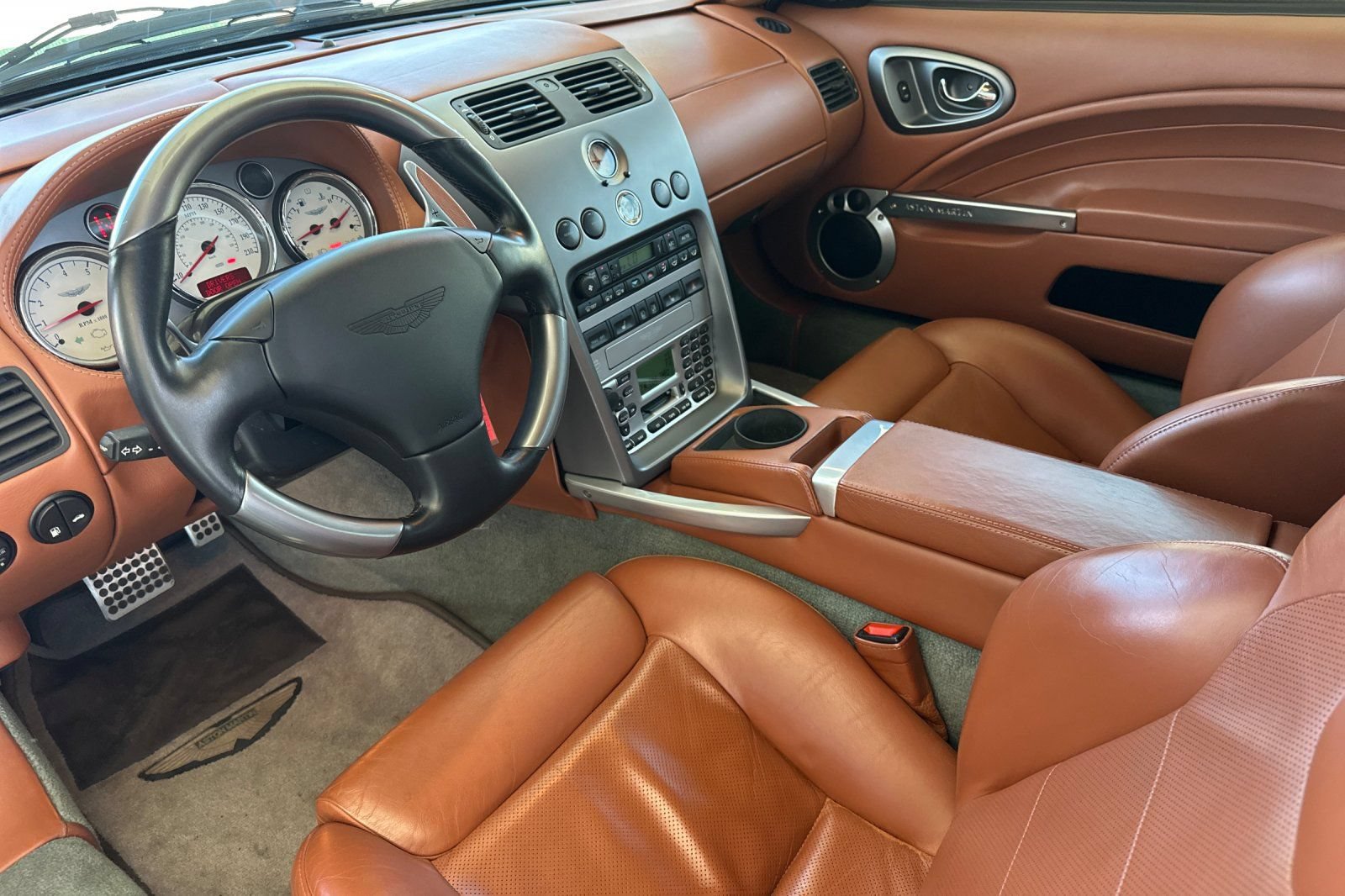Used 2004 Aston Martin Vanquish RWD image 11