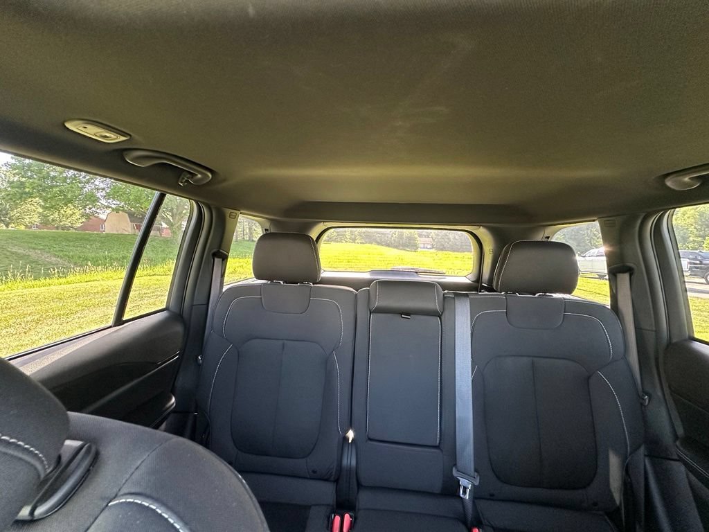 Used 2025 Jeep Grand Cherokee Laredo X AWD/4WD image 26