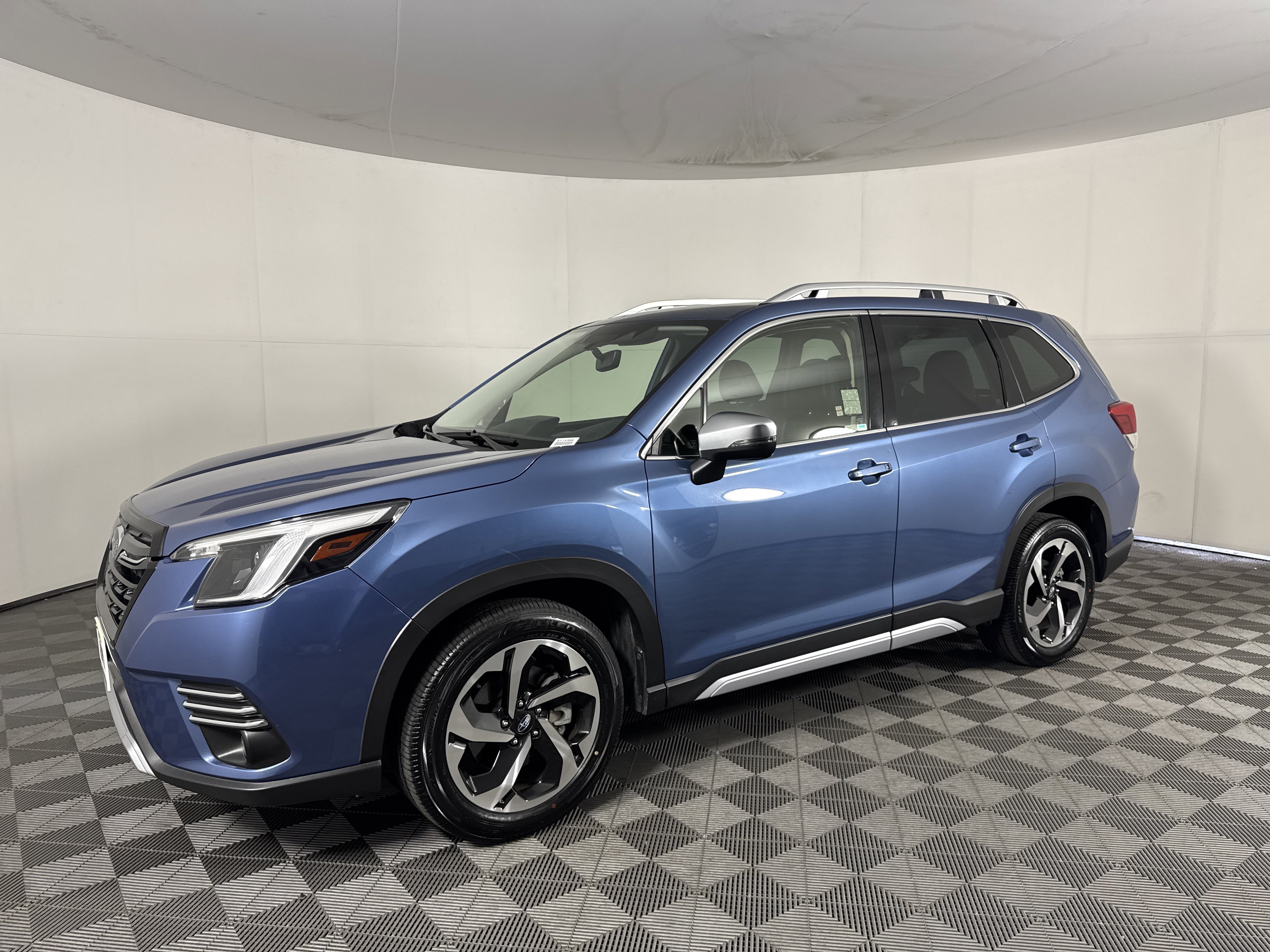 Used 2024 Subaru Forester Touring AWD/4WD image 8