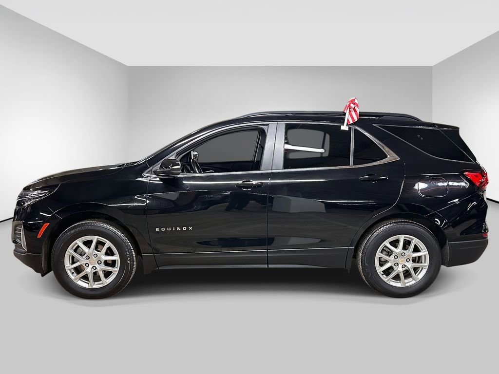 Used 2023 Chevrolet Equinox LT image 2
