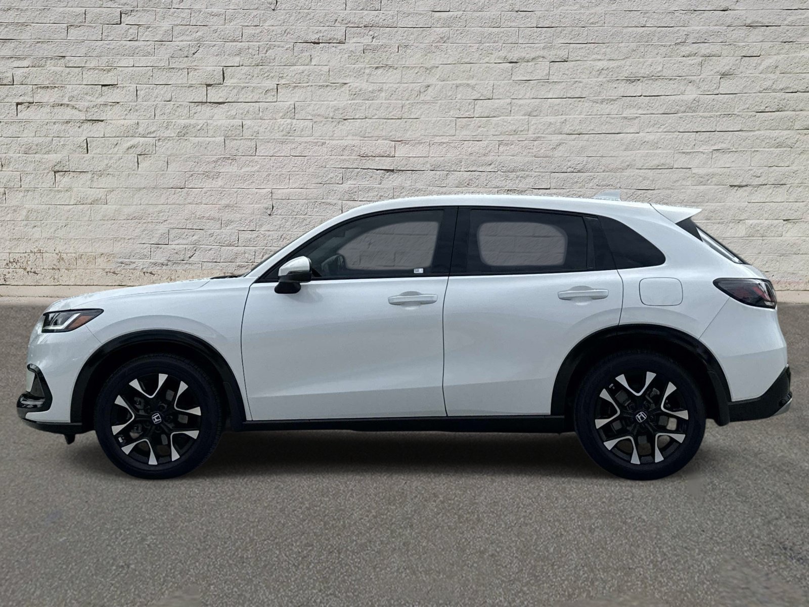 Used 2026 Honda HR-V EX-L image 2