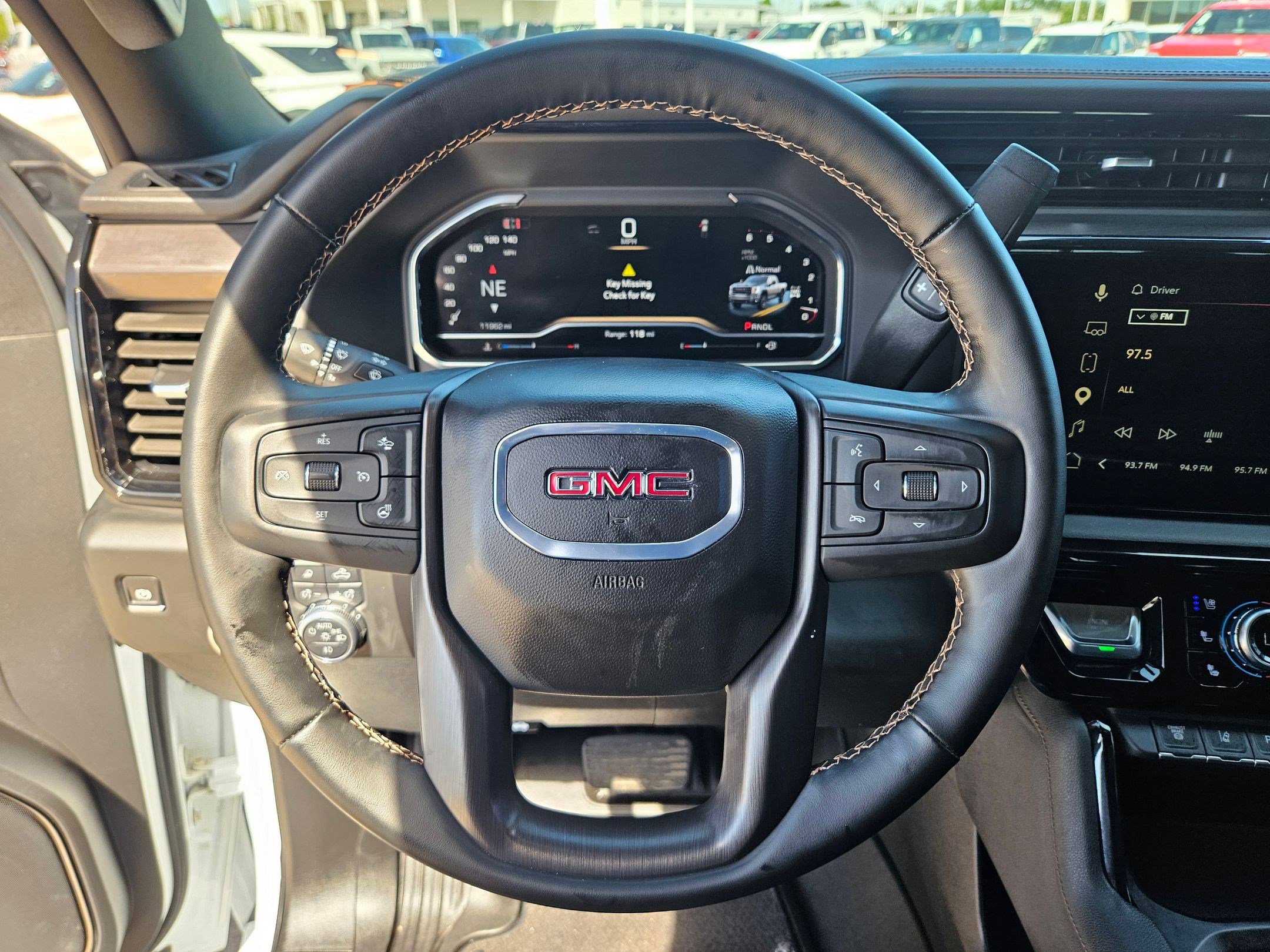 Used 2025 GMC Sierra 2500 AT4 image 16