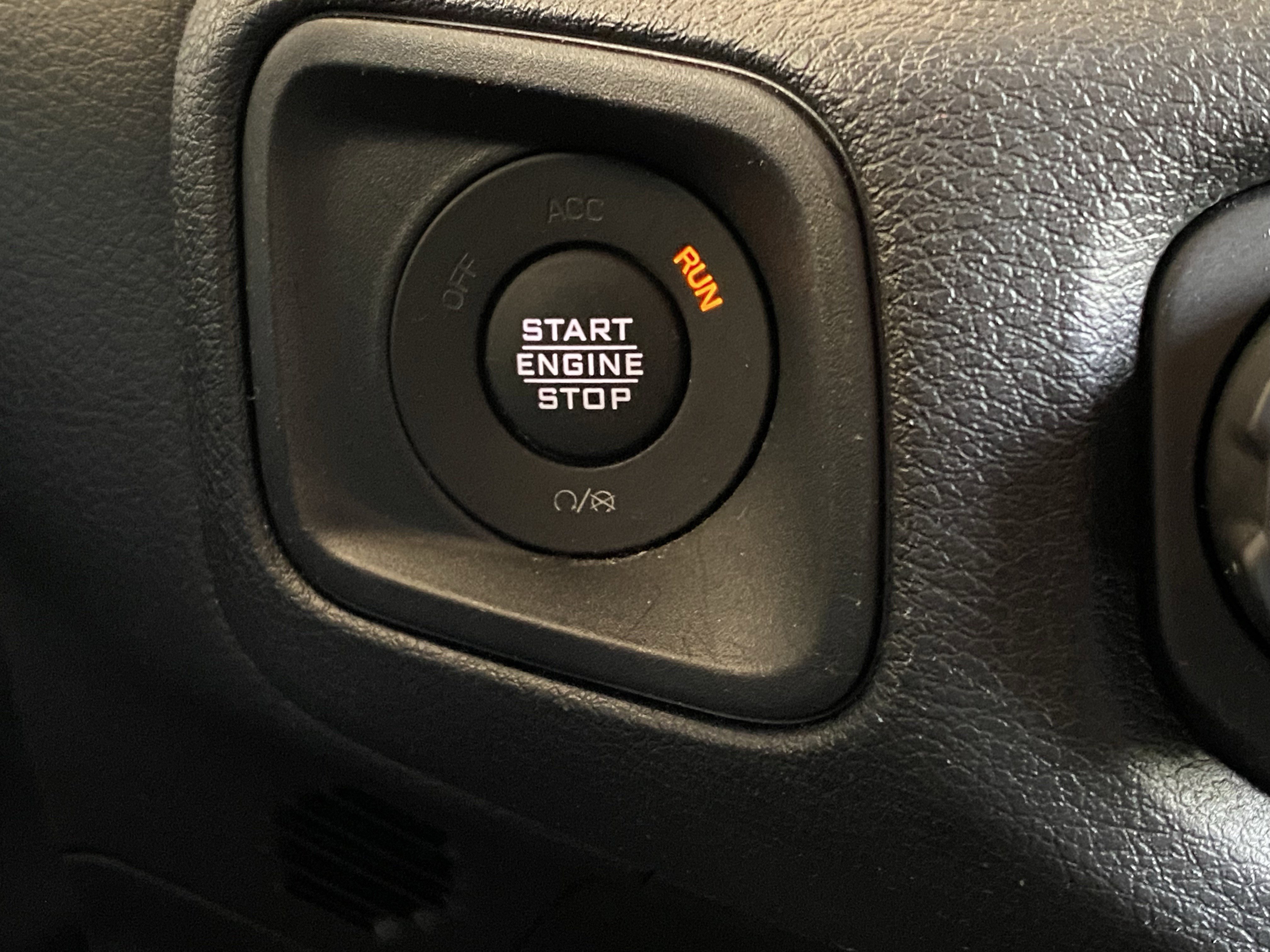 Used 2024 Jeep Wrangler Unlimited w/ Technology Group AWD/4WD image 30