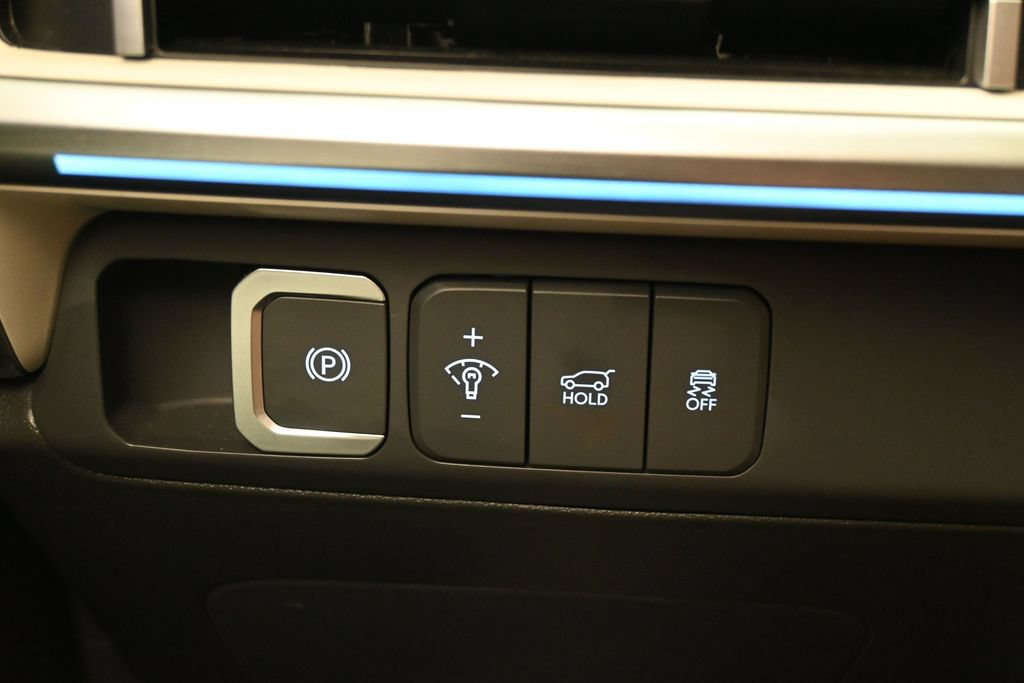 Used 2025 Hyundai Santa Fe Calligraphy FWD image 24