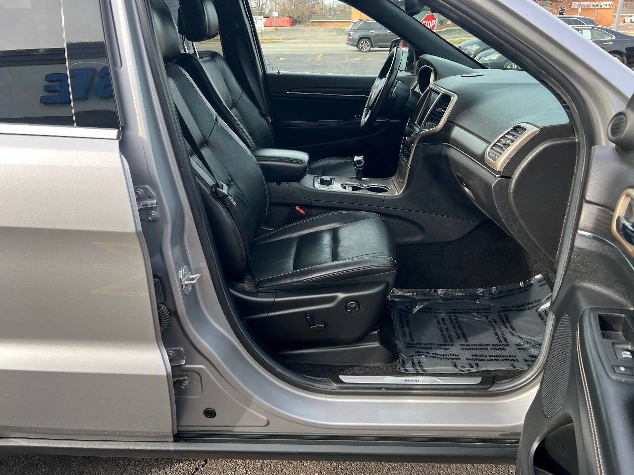 Used 2014 Jeep Grand Cherokee Limited AWD/4WD image 25
