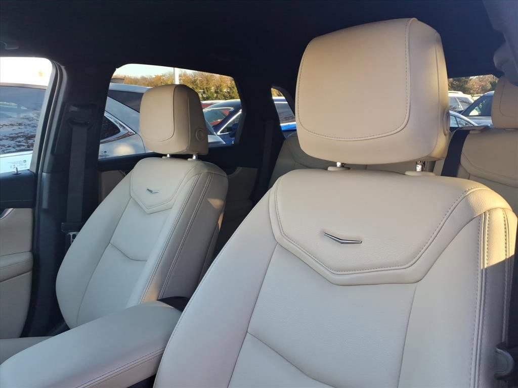 Used 2019 Cadillac XT5 FWD image 13