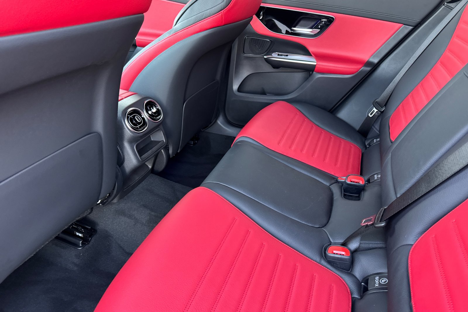 New 2026 Mercedes-Benz GLC 300 4MATIC image 12