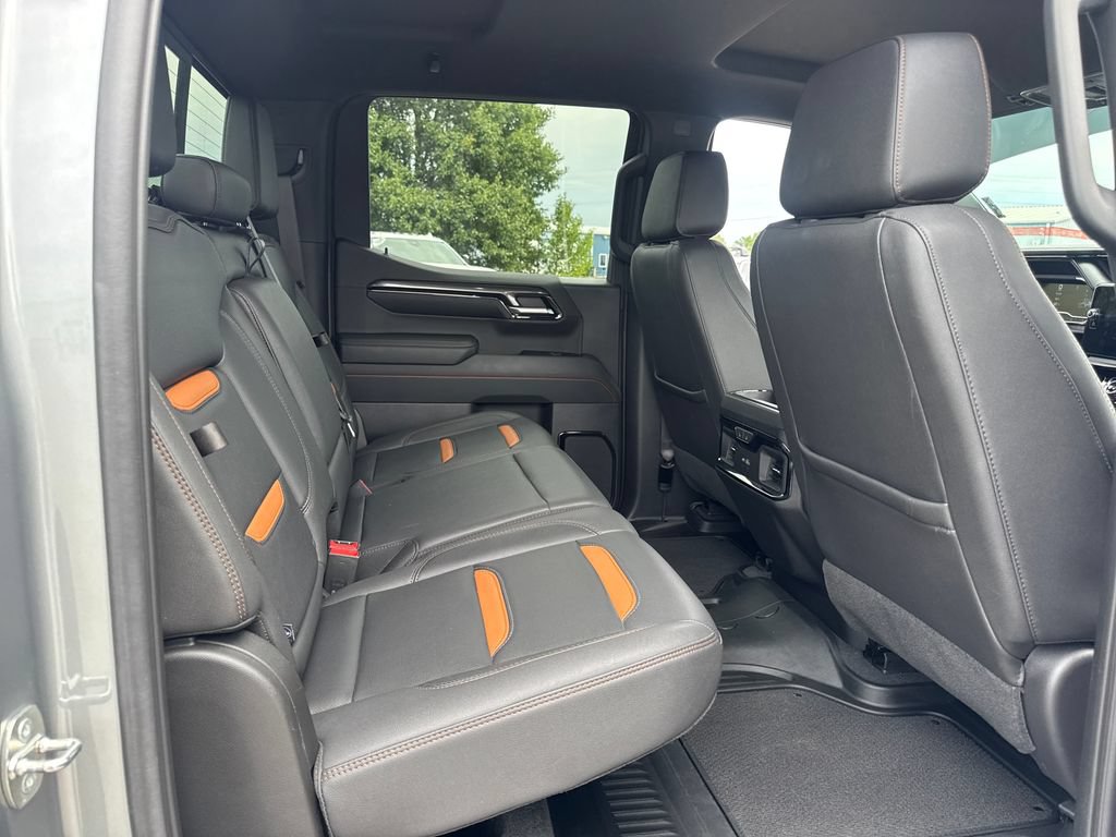 Used 2023 GMC Sierra 1500 AT4 w/ AT4 Premium Package AWD/4WD image 14