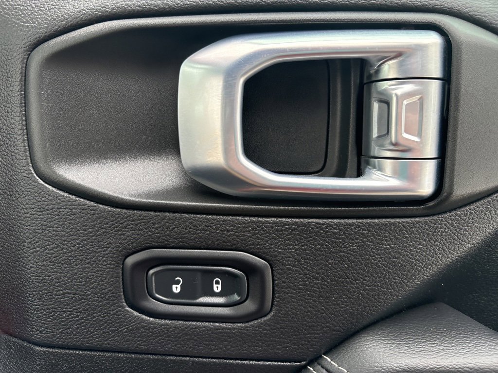 Used 2021 Jeep Wrangler Unlimited Rubicon w/ Cold Weather Group image 34