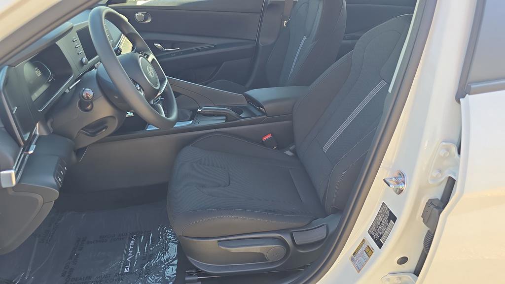 New 2026 Hyundai Elantra SE FWD image 14