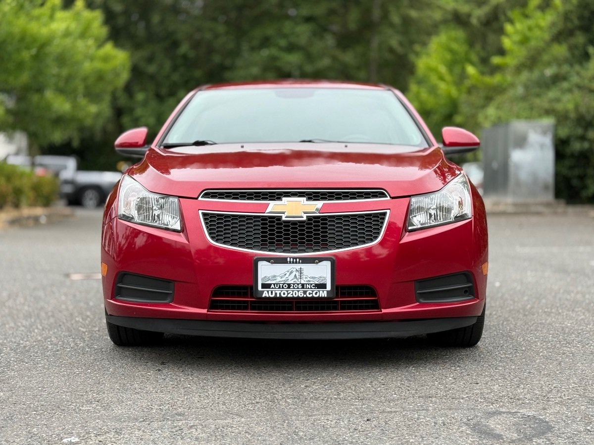 Used 2014 Chevrolet Cruze Diesel FWD image 10