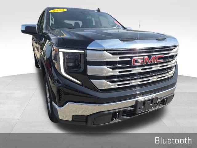 Used 2023 GMC Sierra 1500 SLE AWD/4WD image 2