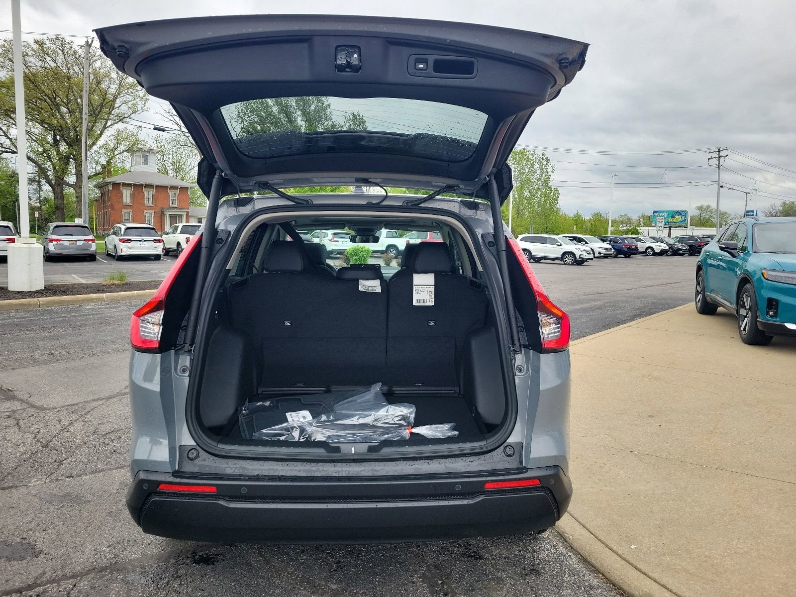 New 2026 Honda CR-V EX-L image 8