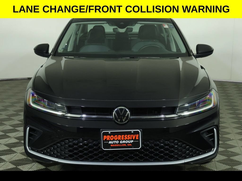 Used 2026 Volkswagen Jetta SE FWD image 11