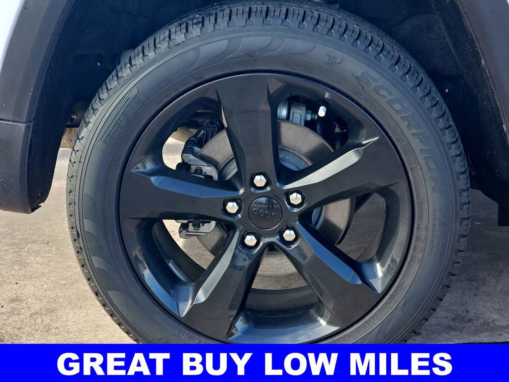 Used 2023 Jeep Grand Cherokee Limited w/ Luxury Tech Group II image 39