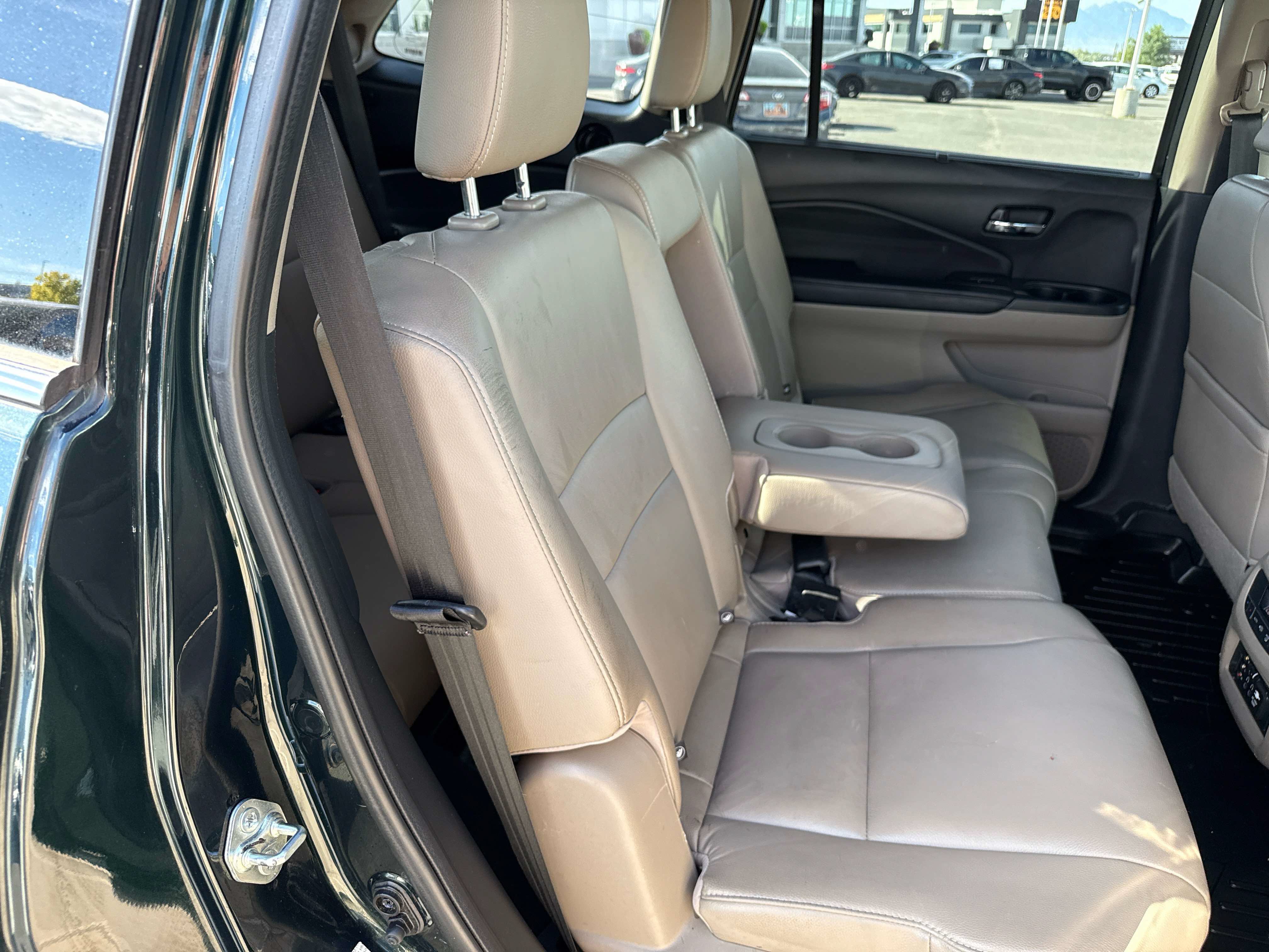 Used 2016 Honda Pilot Touring image 17