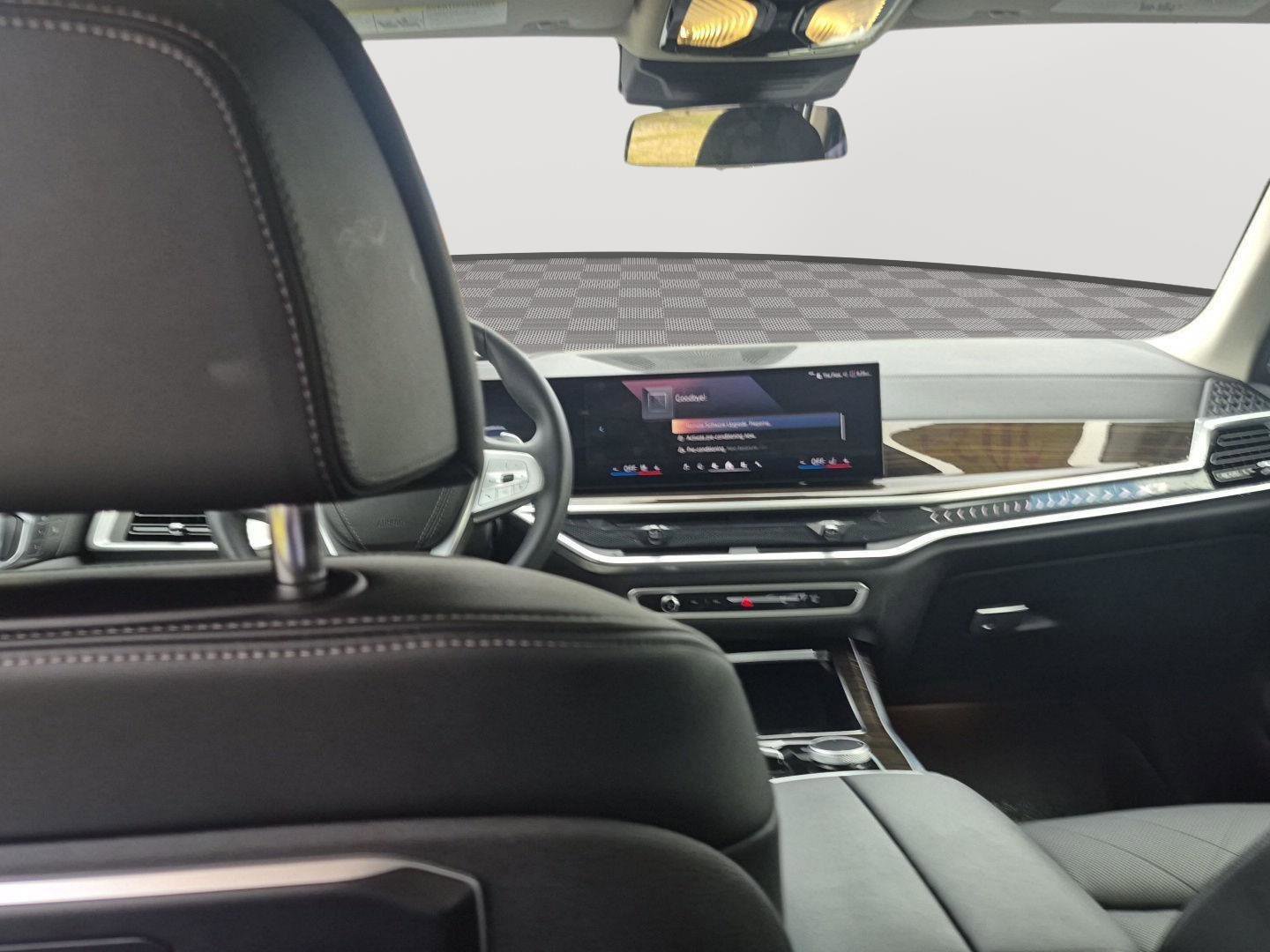 Used 2024 BMW X7 xDrive40i image 57