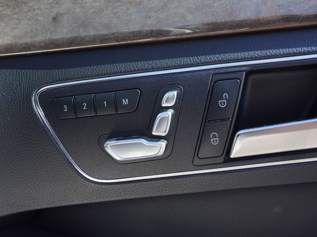 Used 2015 Mercedes-Benz E 350 4MATIC Sedan image 36