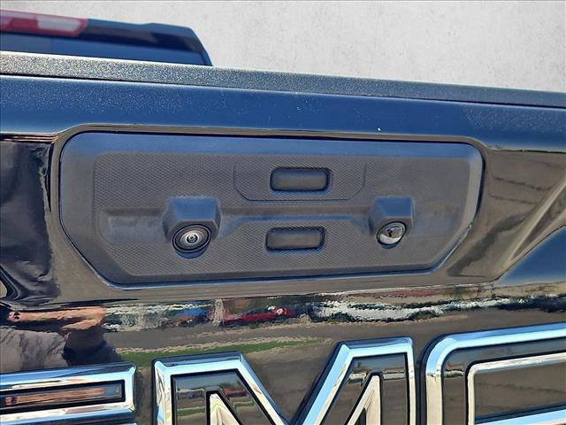 Used 2024 GMC Sierra 2500 Denali w/ Denali Reserve Package AWD/4WD image 11