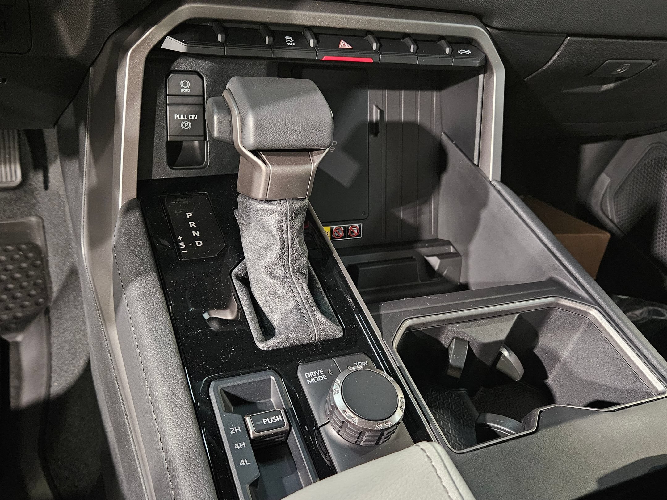 New 2026 Toyota Tundra Limited AWD/4WD image 18