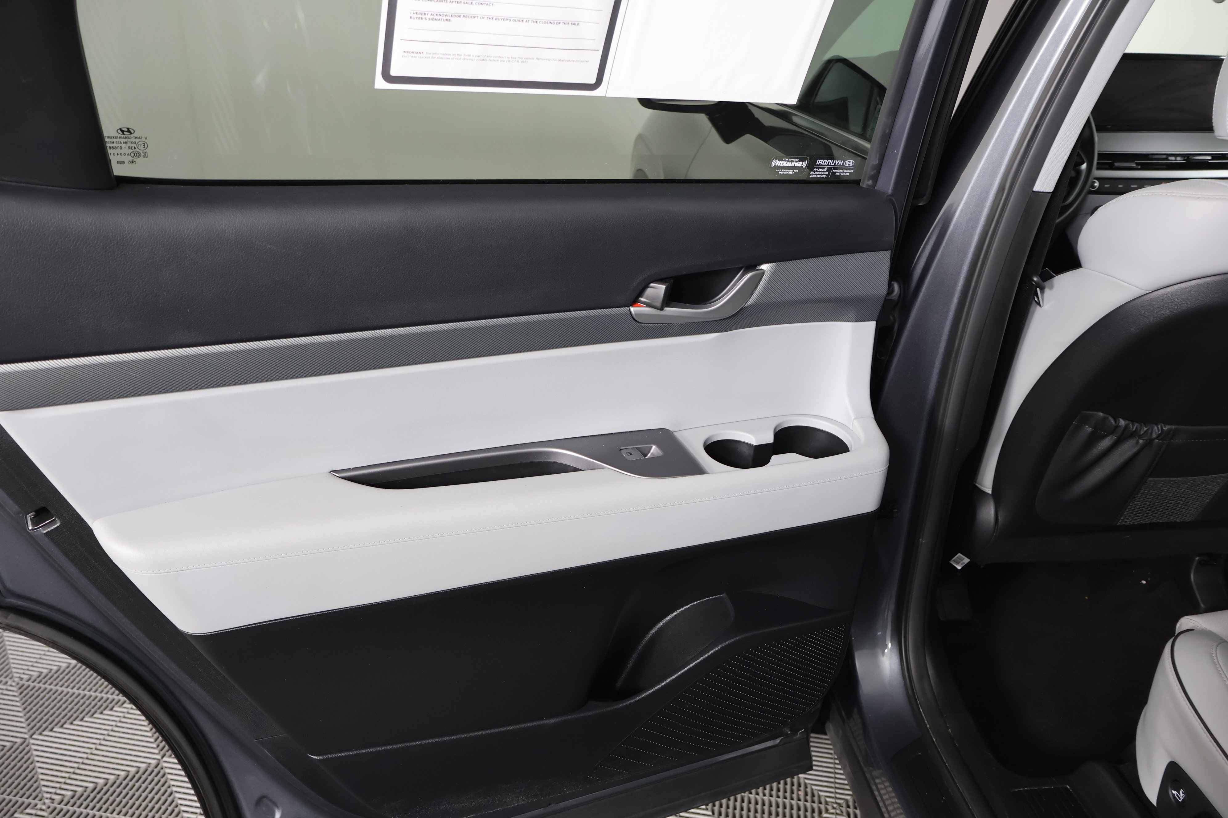 Used 2025 Hyundai Palisade SEL image 46