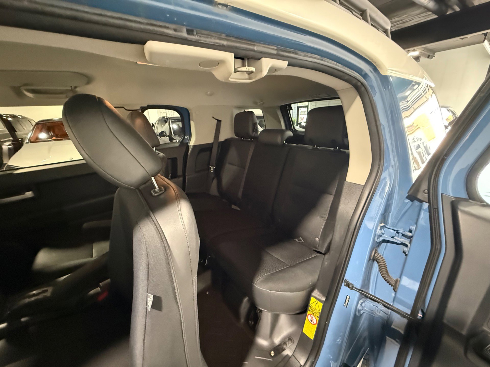 Used 2013 Toyota FJ Cruiser 4WD w/ Convenience Pkg image 31