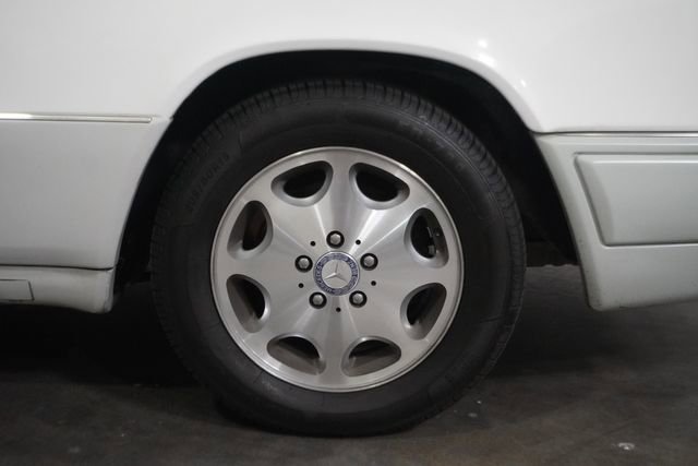 Used 1995 Mercedes-Benz E 320 Convertible image 9