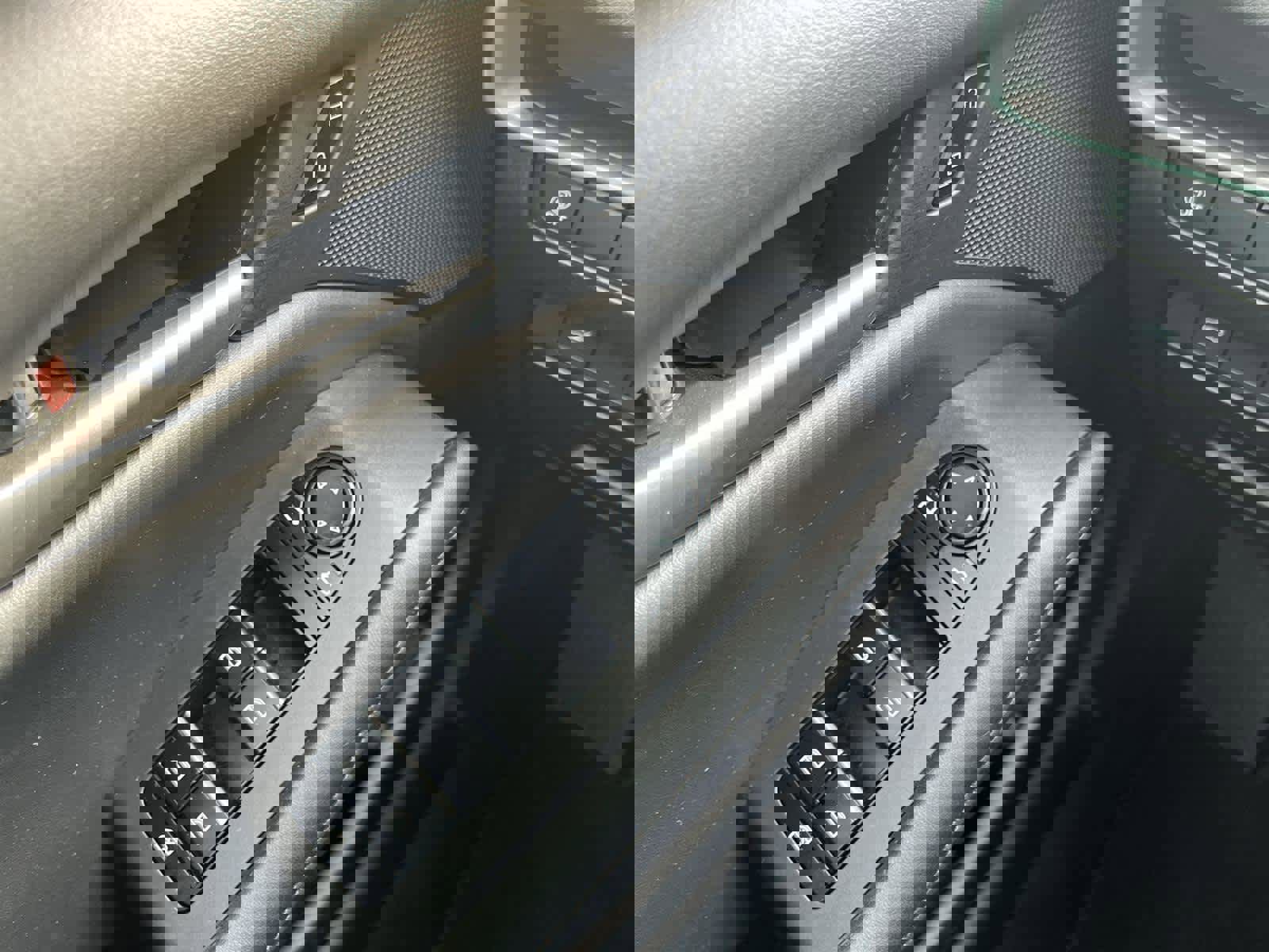 Used 2021 MAZDA MAZDA3 s image 24