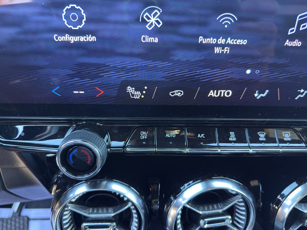 Used 2024 Chevrolet Blazer EV LT image 20