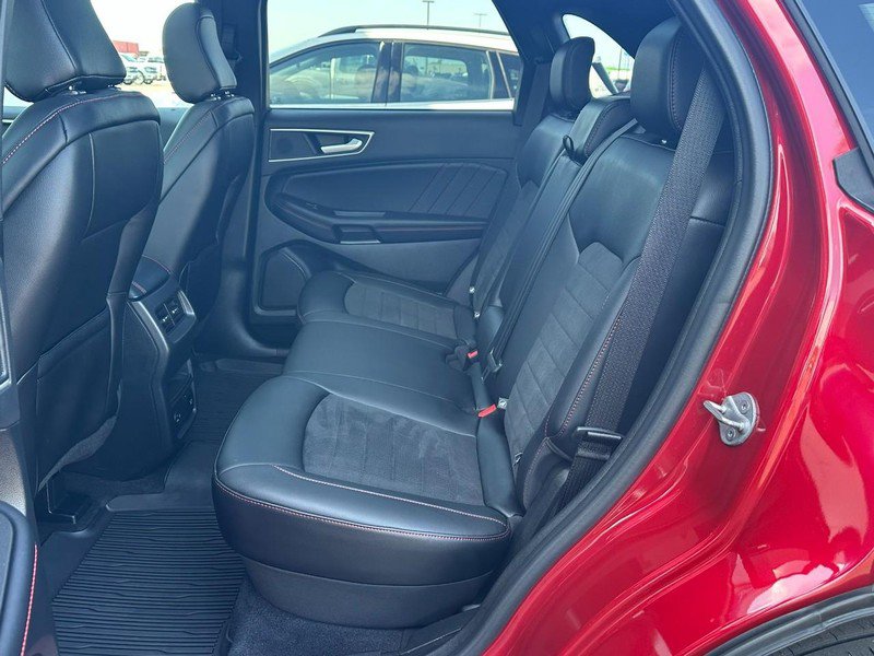 Used 2022 Ford Edge ST-Line w/ Class II Trailer Tow Package image 11