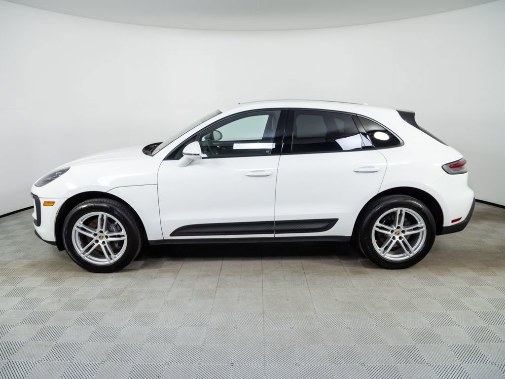 Certified 2023 Porsche Macan Turbo image 2