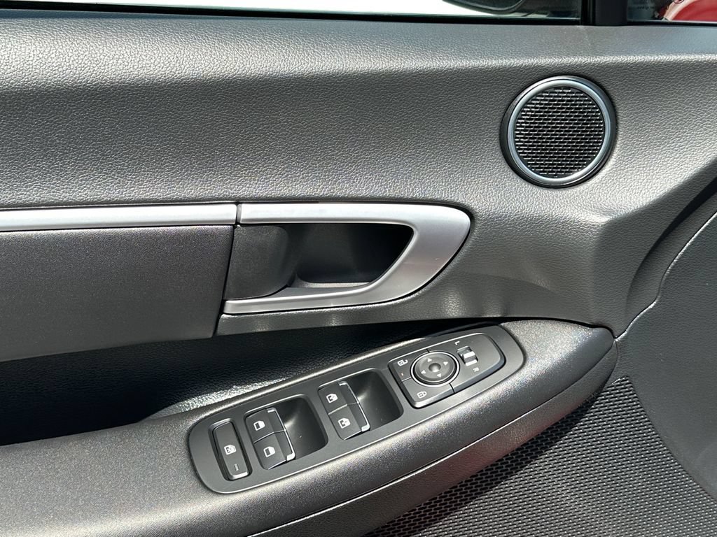 Used 2024 Hyundai Sonata SEL AWD/4WD image 16