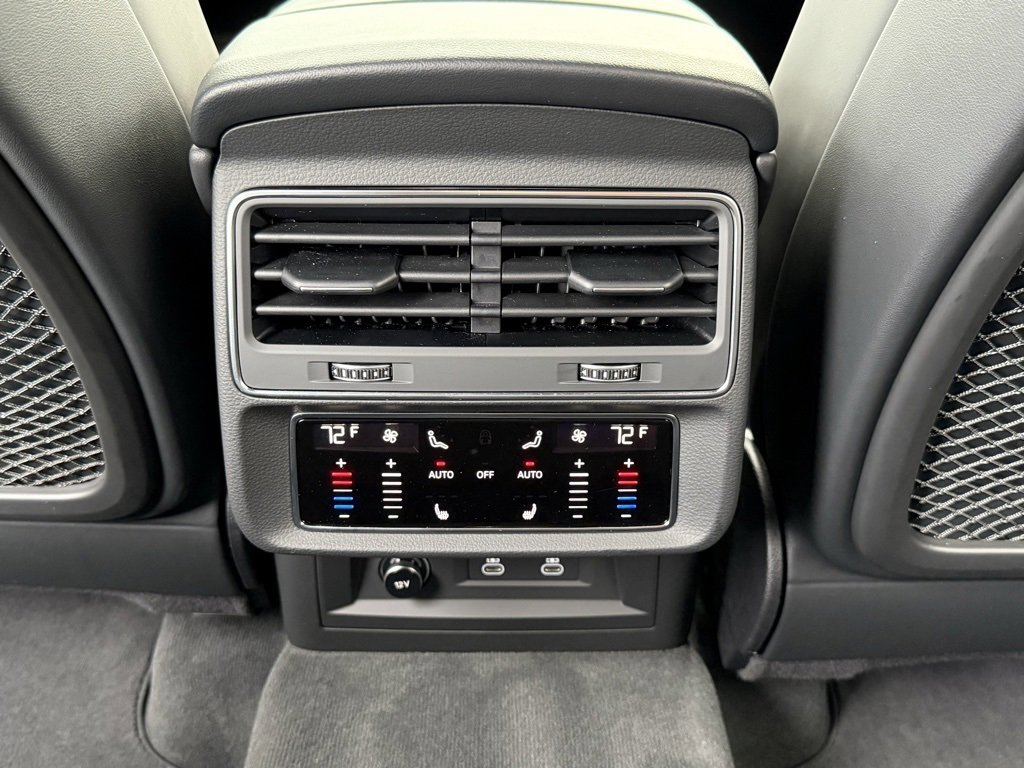 Used 2024 Audi RS Q8 image 40