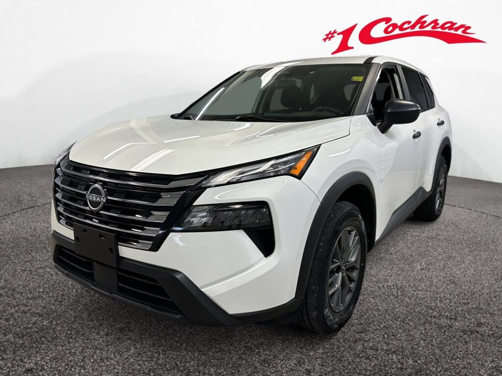 Used 2024 Nissan Rogue S FWD image 31