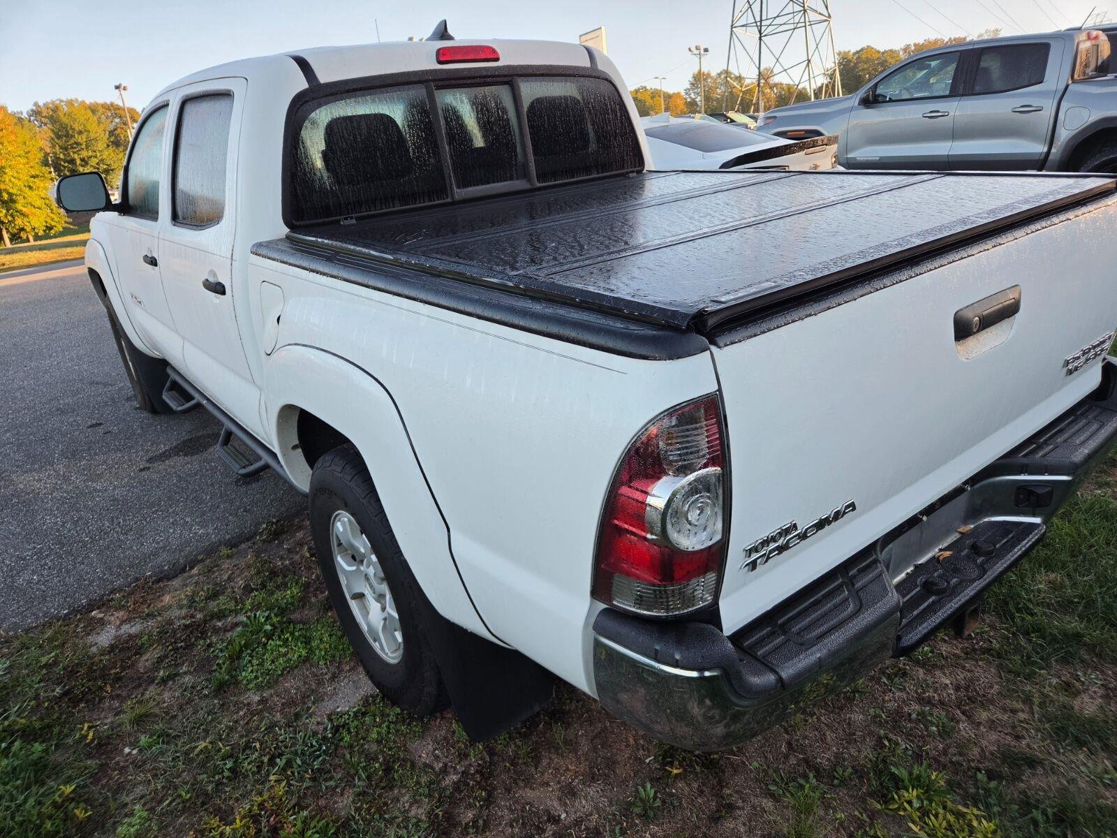 Used 2014 Toyota Tacoma PreRunner w/ SR5 Package RWD image 7