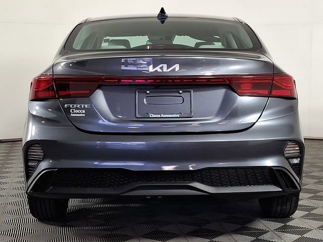 Used 2023 Kia Forte LXS w/ LXS Technology Package FWD image 8