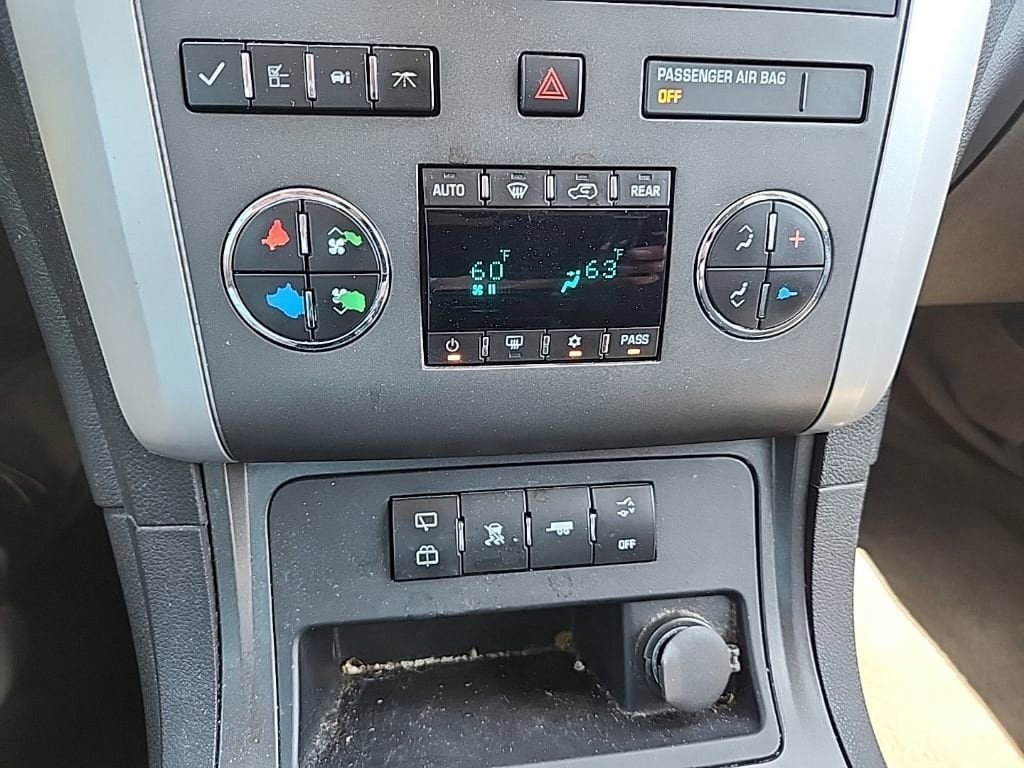 Used 2011 Chevrolet Traverse LT w/ Personal Connectivity Package AWD/4WD image 19