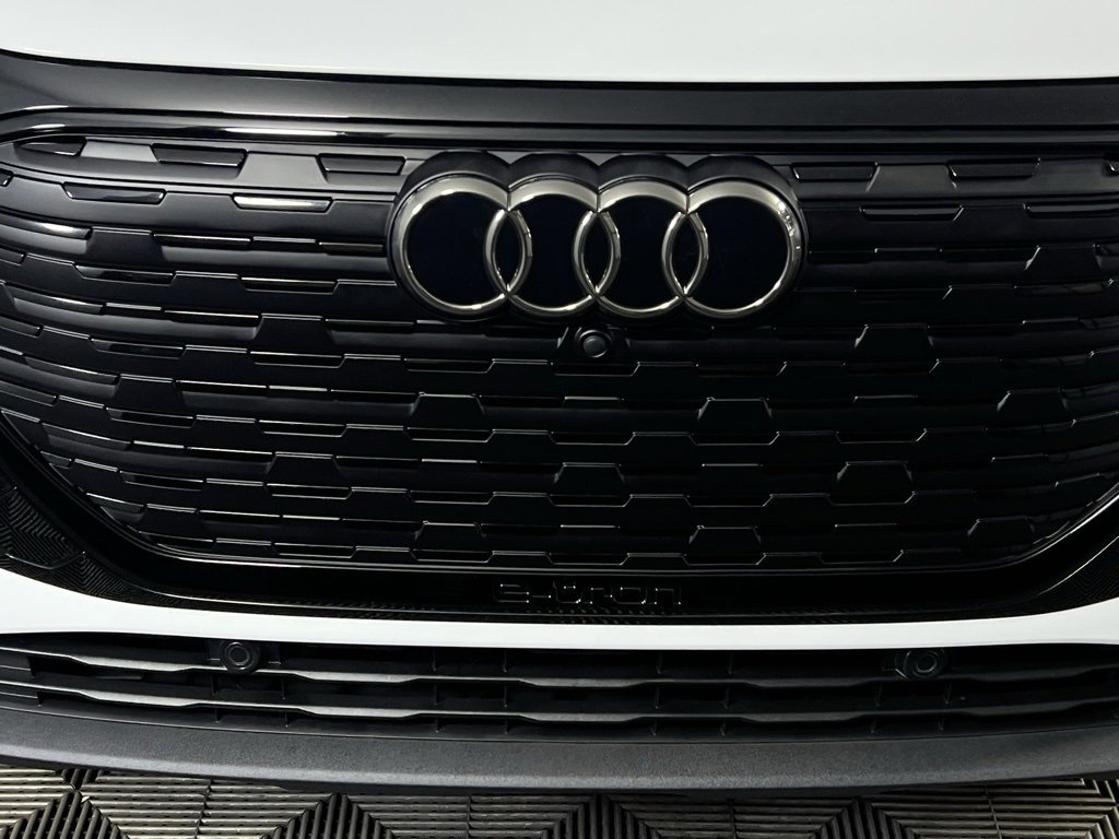 Used 2024 Audi Q4 e-tron Premium Plus w/ Premium Plus image 17