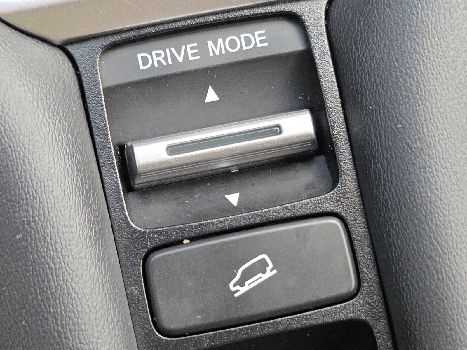 Certified 2024 Honda HR-V Sport image 8