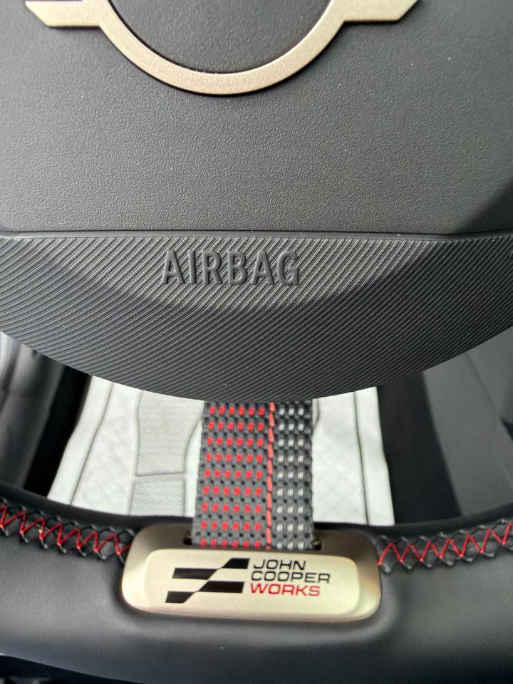 Used 2025 MINI Cooper S image 32