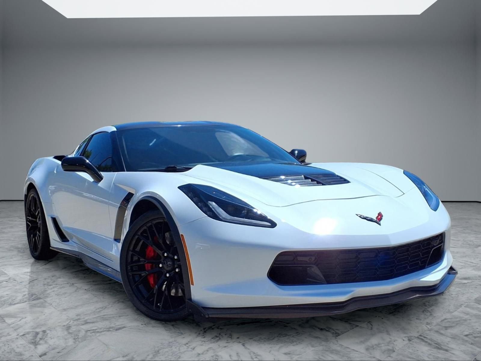 Used 2019 Chevrolet Corvette Z06 RWD image 1