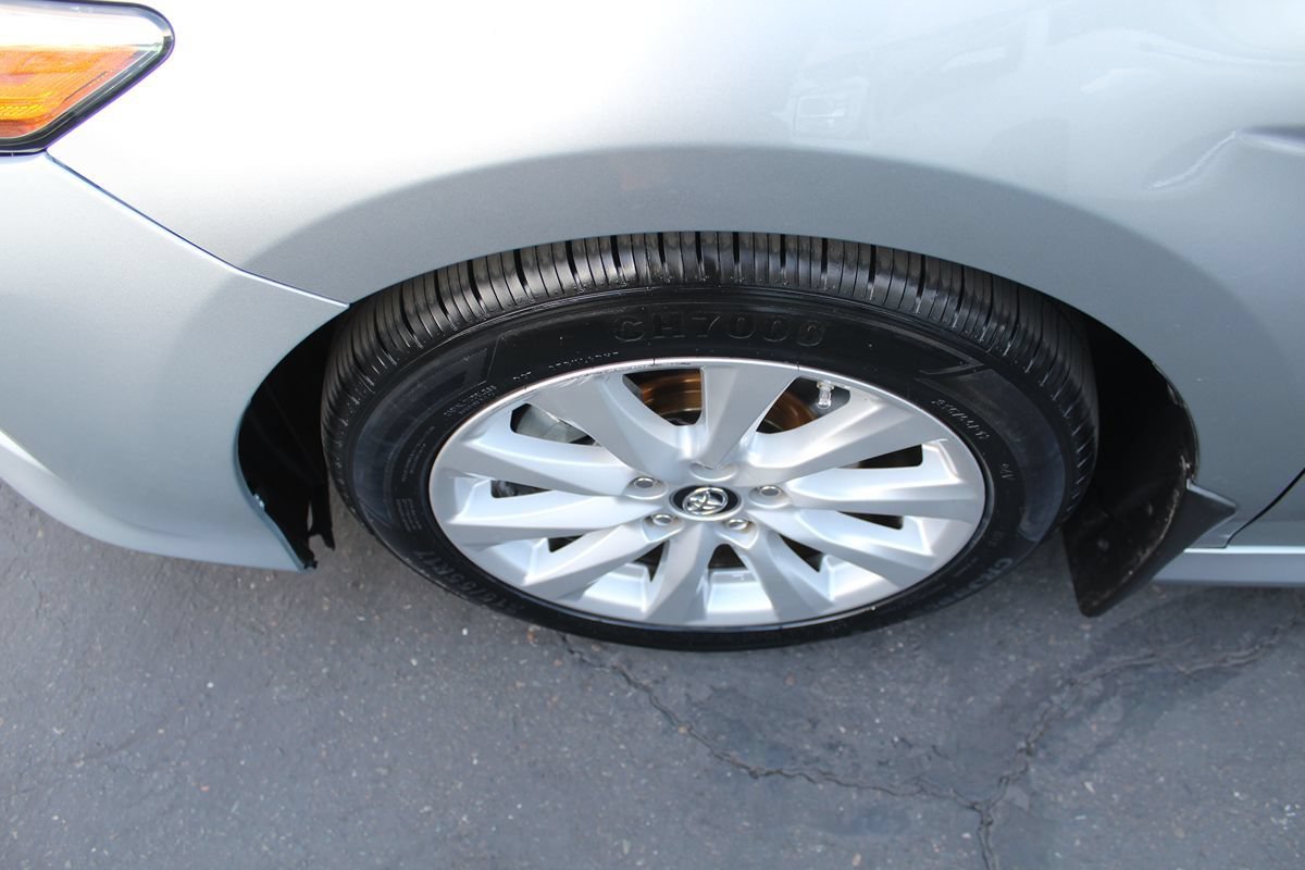 Used 2019 Toyota Camry LE w/ Carpet Mat Package FWD image 11