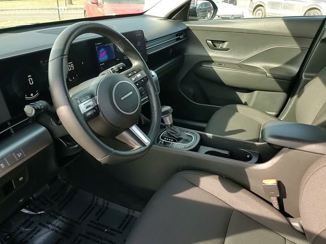 Used 2025 Hyundai Kona SEL image 8