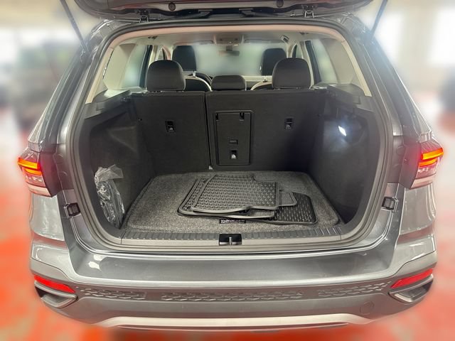 Certified 2025 Volkswagen Taos S AWD/4WD image 20