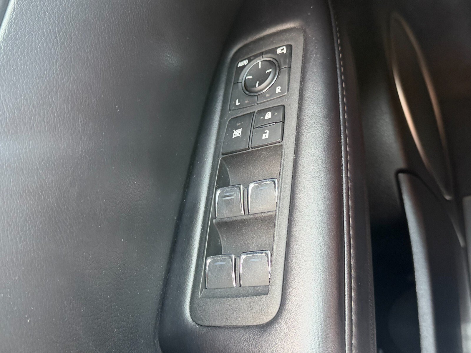 Used 2020 Lexus RX 350 FWD w/ Luxury Package image 36