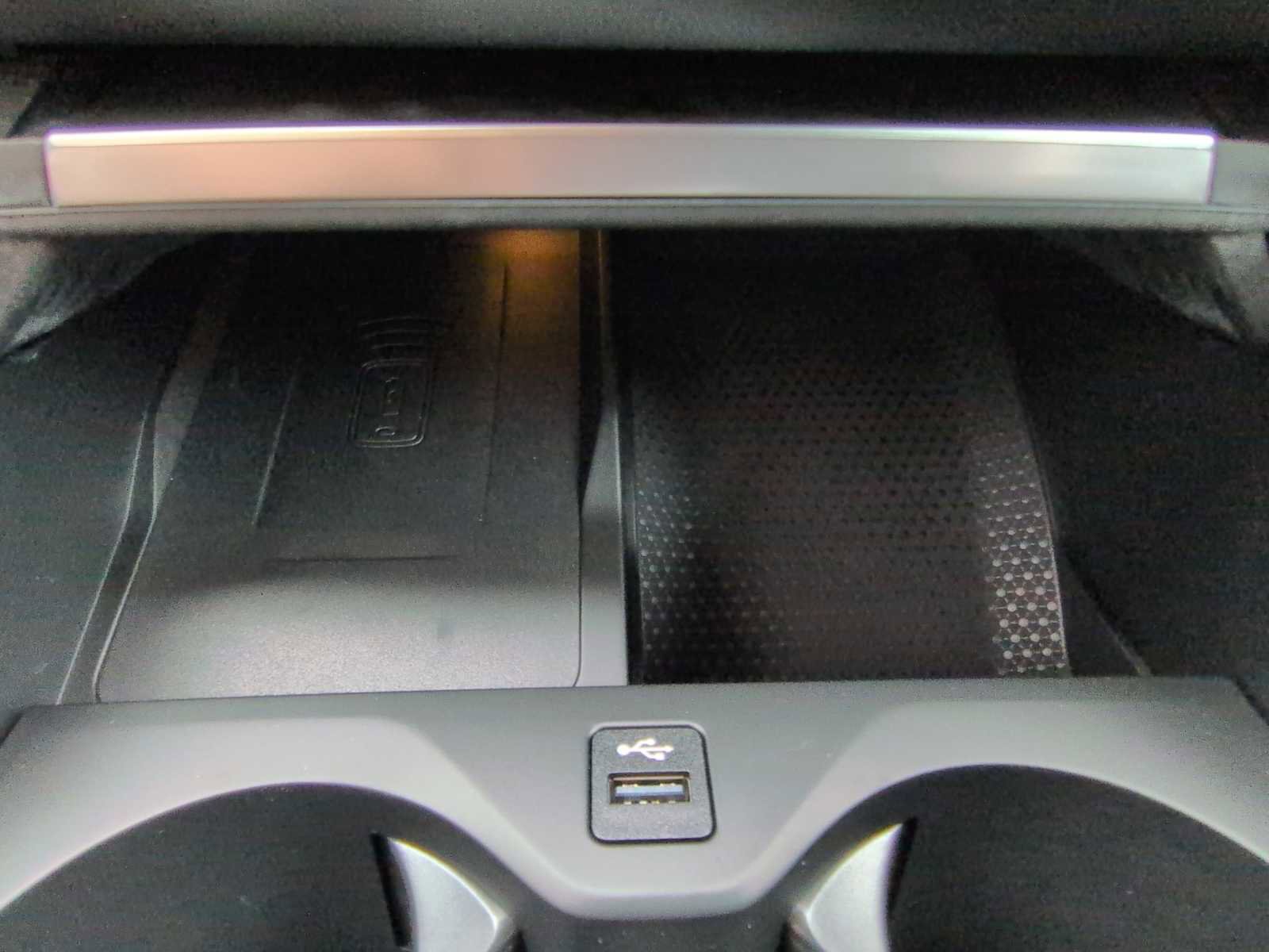 New 2026 BMW X6 xDrive40i w/ Climate Comfort Package image 34