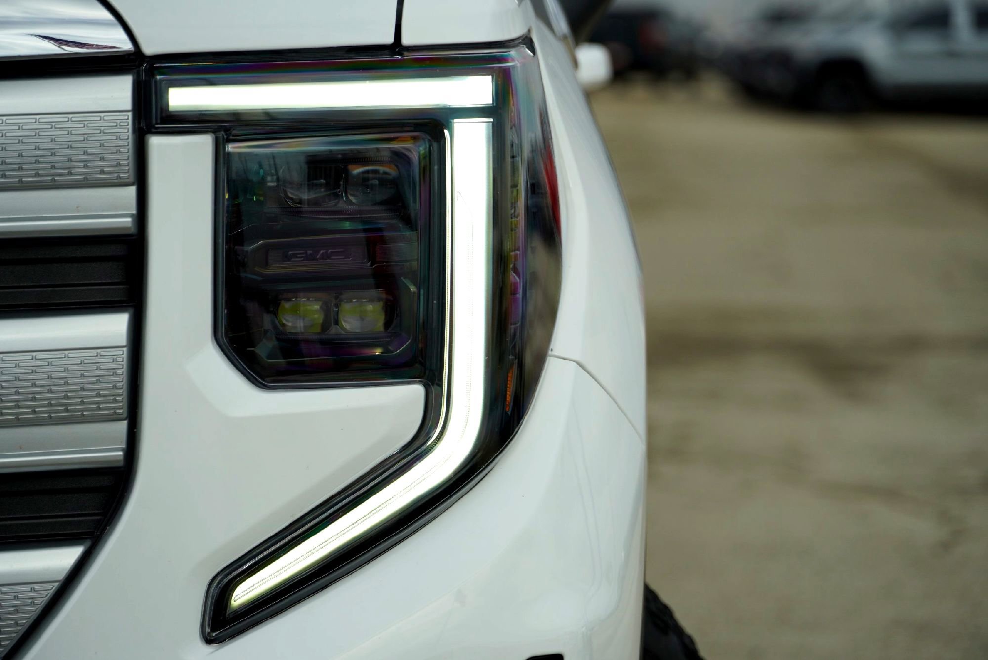 Used 2024 GMC Sierra 1500 SLE image 2